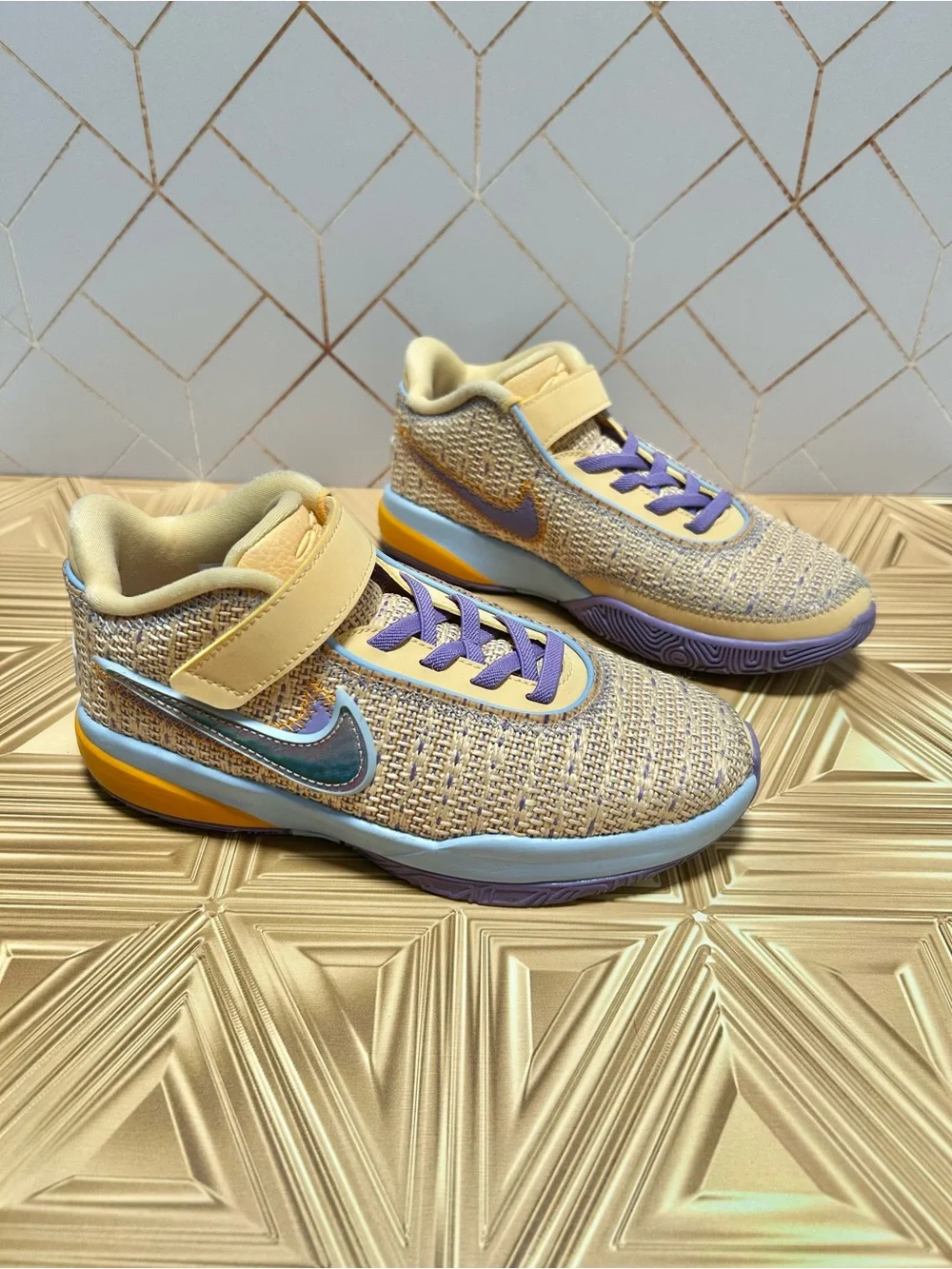 Nike LeBron 20 Low summer vibes size 2Y